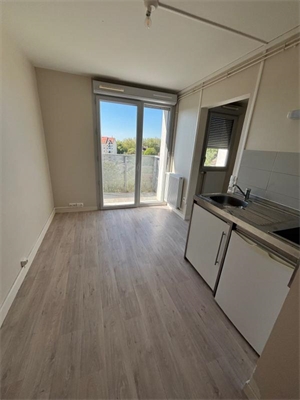 t1 à la location -   10000  TROYES, surface 19 m2 location t1 - UBI468895661